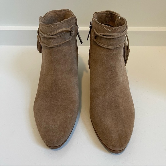 Vince Camuto Western Booties Wrap Around Tassel Brown Suede 6.5 - Picture 3 of 9